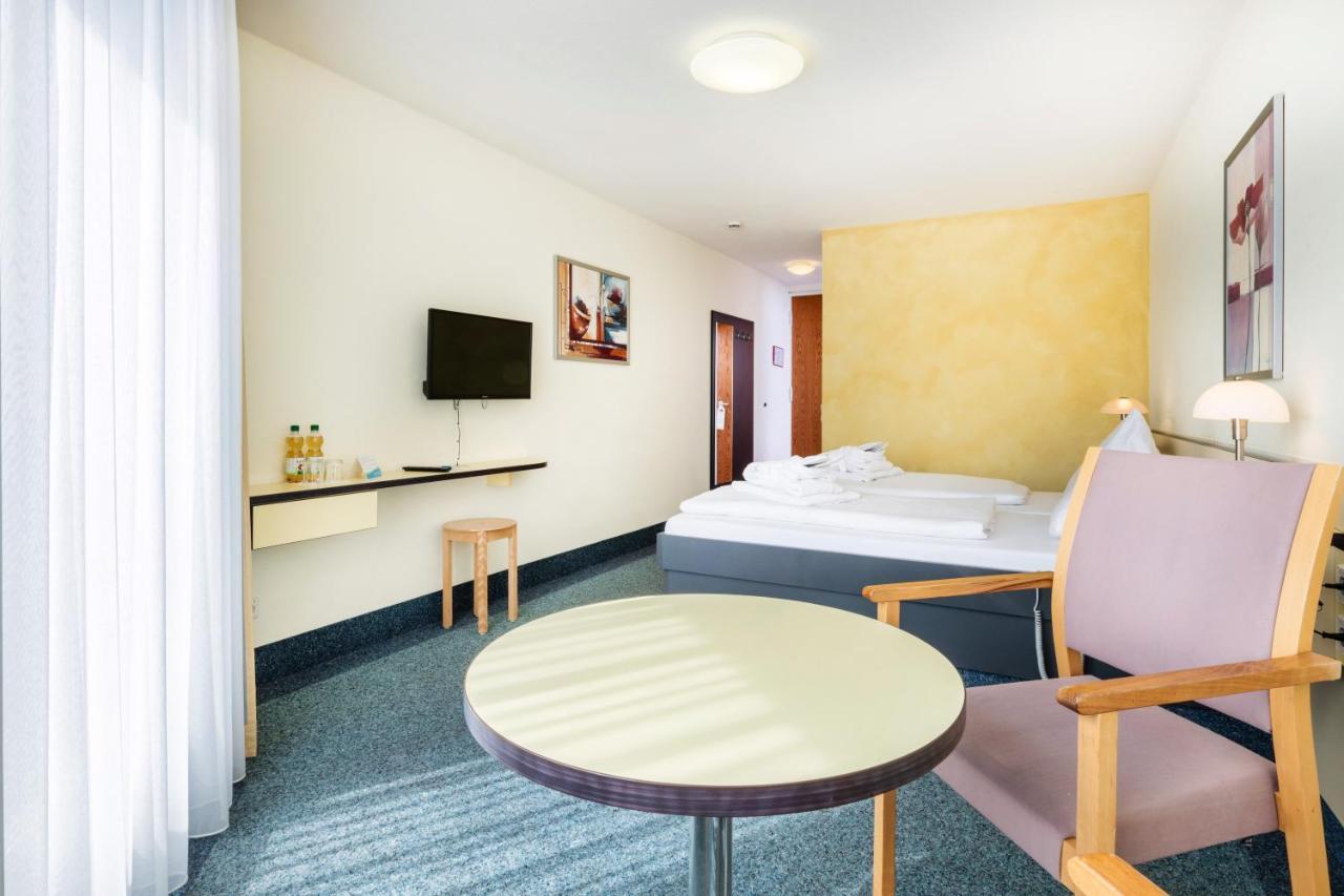 Thermenhotel Gesundheits-باد بوخاو المظهر الخارجي الصورة